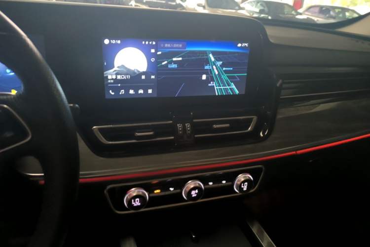 Used Hongqi HS5 2023 2.0T Four-Wheel Drive Flagship Pro Edition Audio And AC Panel