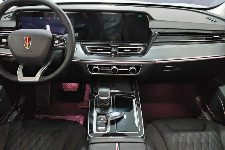 Used Hongqi HS5 2023 2.0T Four-Wheel Drive Flagship Pro Edition Audio And AC Panel