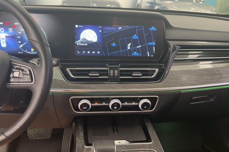 Used Hongqi HS5 2023 2.0T Four-Wheel Drive Flagship Pro Edition Audio And AC Panel