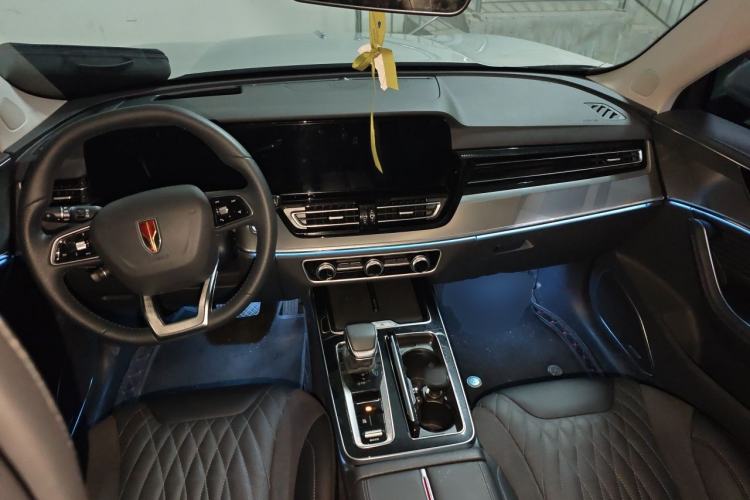 Used Hongqi HS5 2023 2.0T Qixiang Pro Edition Center Console