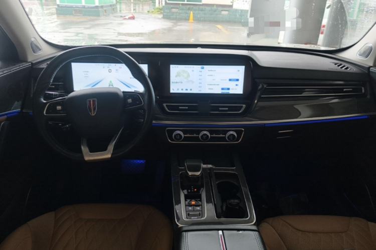Used Hongqi HS5 2023 2.0T Four-Wheel Drive Flagship Pro Edition Center Console