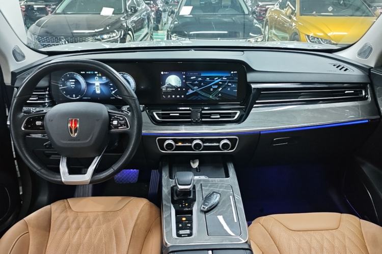 Used Hongqi HS5 2023 2.0T Four-Wheel Drive Flagship Pro Edition Center Console
