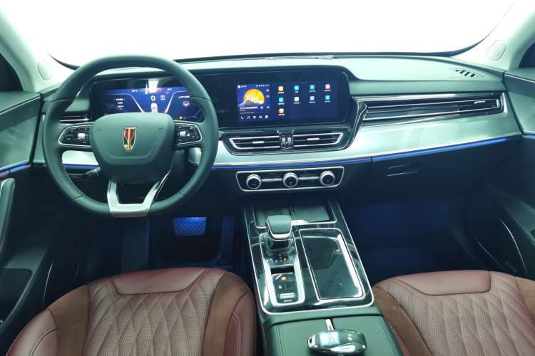 Used Hongqi HS5 2023 2.0T Qixiang Pro Edition Center Console