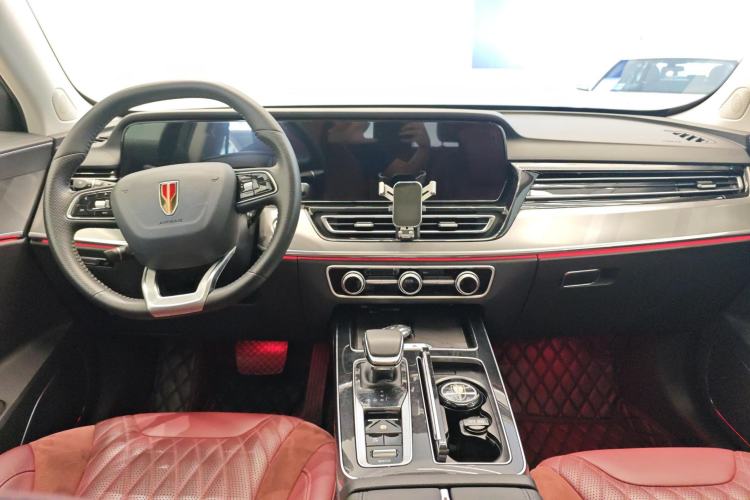 Used Hongqi HS5 2023 2.0T Qixiang Pro Edition Center Console