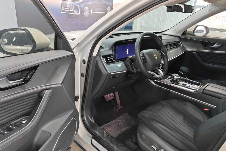 Used Hongqi HS5 2023 2.0T Four-Wheel Drive Flagship Pro Edition Driver Seat