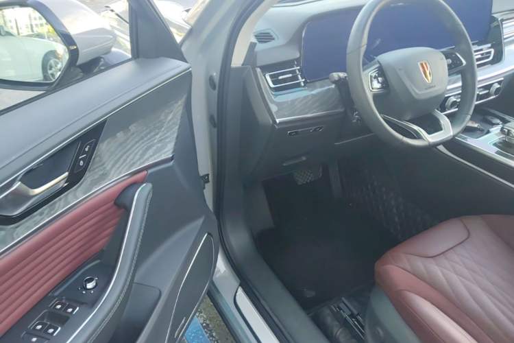 Used Hongqi HS5 2023 2.0T Four-Wheel Drive Flagship Pro Edition Driver Seat