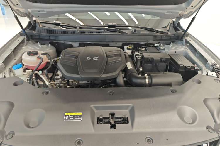 Used Hongqi HS5 2023 2.0T Qixiang Pro Edition Engine Bay