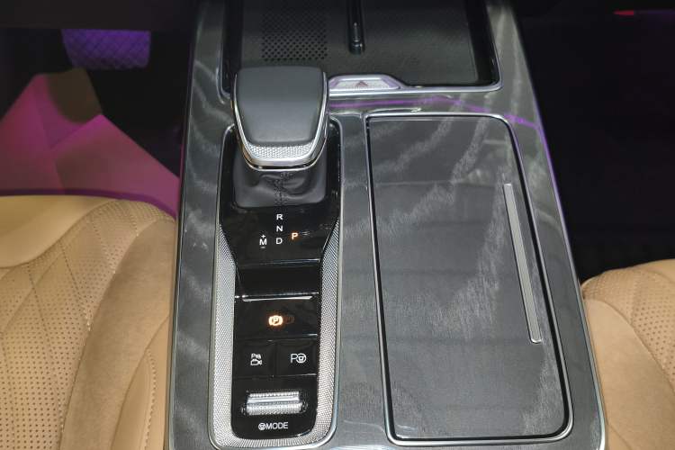 Used Hongqi HS5 2023 2.0T Four-Wheel Drive Flagship Pro Edition Gear Lever