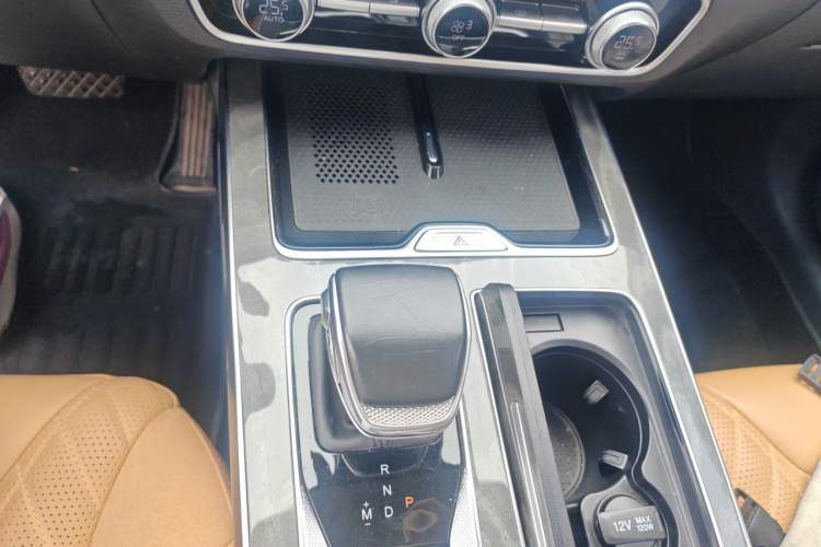 Used Hongqi HS5 2023 2.0T Four-Wheel Drive Flagship Pro Edition Gear Lever