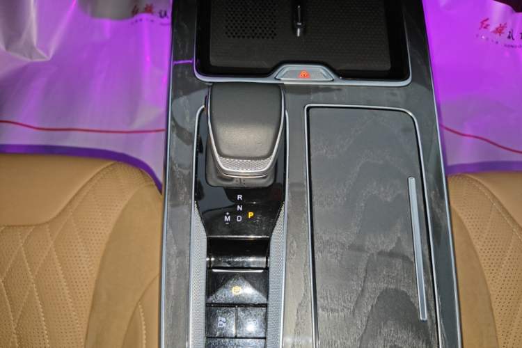 Used Hongqi HS5 2023 2.0T Four-Wheel Drive Flagship Pro Edition Gear Lever