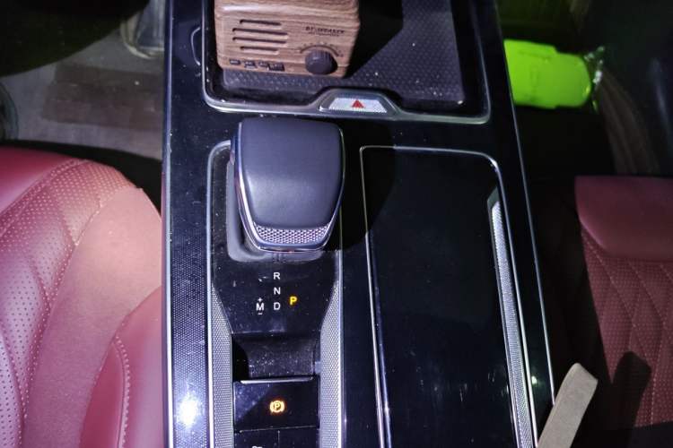 Used Hongqi HS5 2023 2.0T Qixiang Pro Edition Gear Lever
