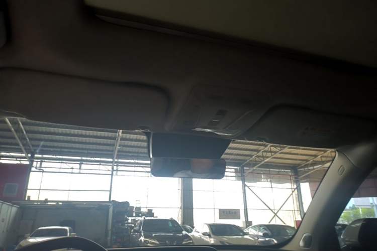 Used Hongqi HS5 2023 2.0T Four-Wheel Drive Flagship Pro Edition Headliner