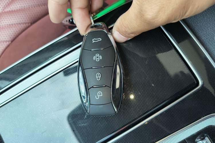 Used Hongqi HS5 2023 2.0T Qixiang Pro Edition Interior 1