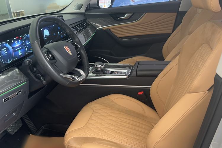 Used Hongqi HS5 2023 2.0T Four-Wheel Drive Flagship Pro Edition Interior 1