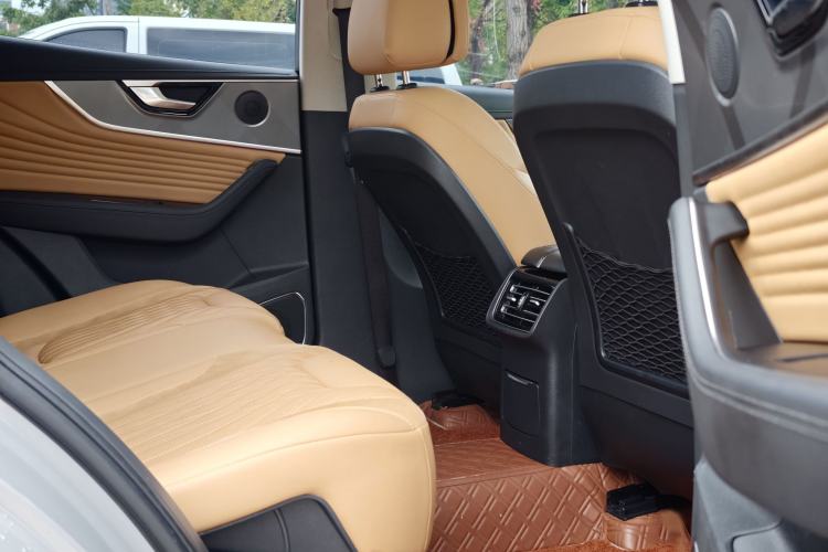 Used Hongqi HS5 2023 2.0T Qixiang Pro Edition Interior 2