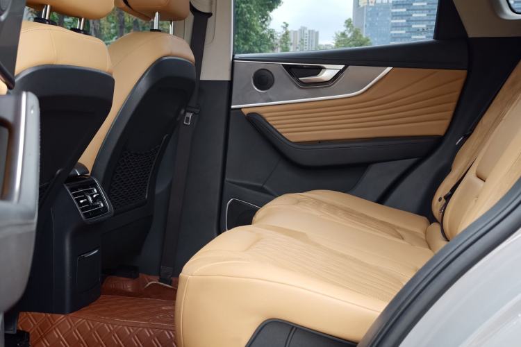 Used Hongqi HS5 2023 2.0T Qixiang Pro Edition Interior 3