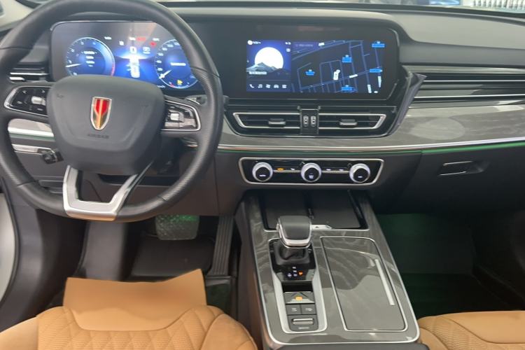 Used Hongqi HS5 2023 2.0T Four-Wheel Drive Flagship Pro Edition Interior 3