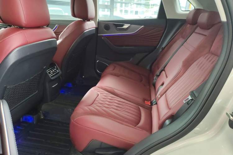 Used Hongqi HS5 2023 2.0T Qixiang Pro Edition Interior 4
