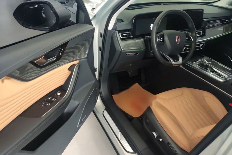 Used Hongqi HS5 2023 2.0T Four-Wheel Drive Flagship Pro Edition Interior 4