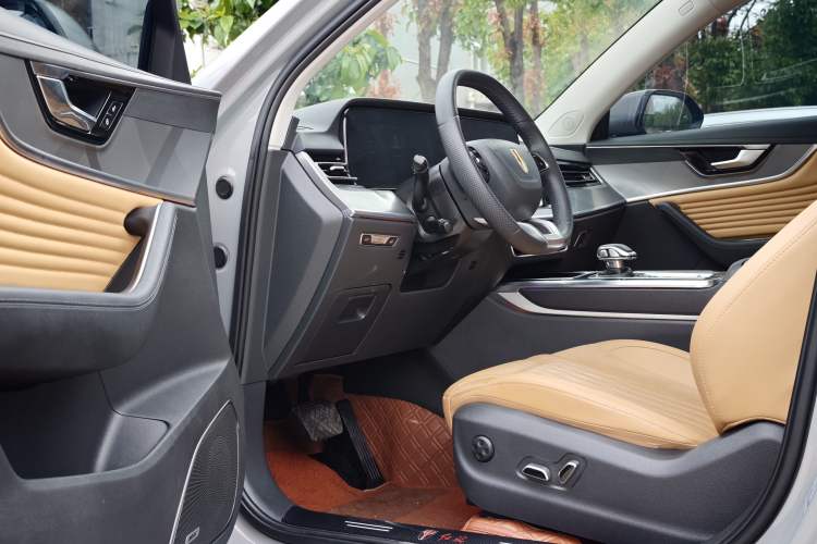 Used Hongqi HS5 2023 2.0T Qixiang Pro Edition Interior 5