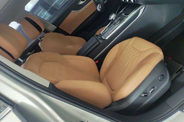 Used Hongqi HS5 2023 2.0T Four-Wheel Drive Flagship Pro Edition Interior 7