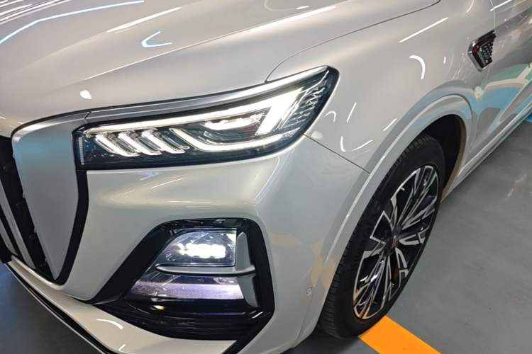 Used Hongqi HS5 2023 2.0T Four-Wheel Drive Flagship Pro Edition Left Front Headlight