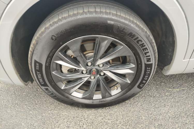 Used Hongqi HS5 2023 2.0T Qixiang Pro Edition Left Front Wheel Hub