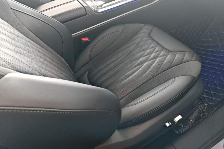 Used Hongqi HS5 2023 2.0T Qixiang Pro Edition Right Front Seat