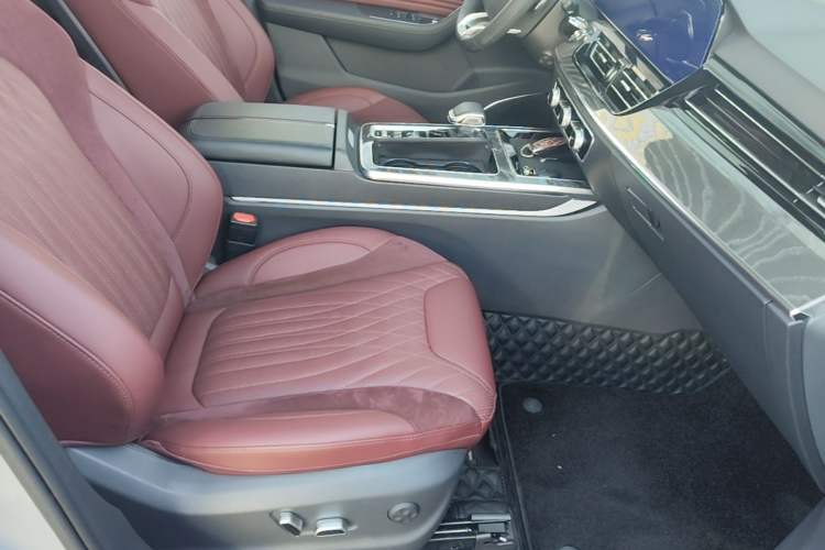 Used Hongqi HS5 2023 2.0T Four-Wheel Drive Flagship Pro Edition Right Front Seat