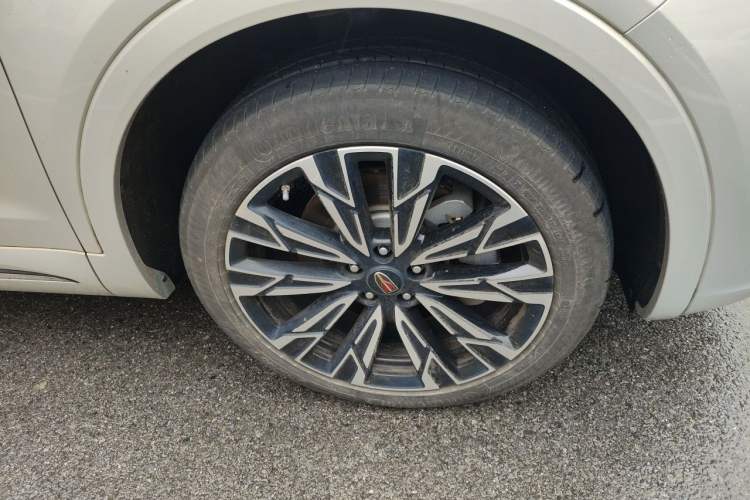 Used Hongqi HS5 2023 2.0T Four-Wheel Drive Flagship Pro Edition Right Front Wheel Hub