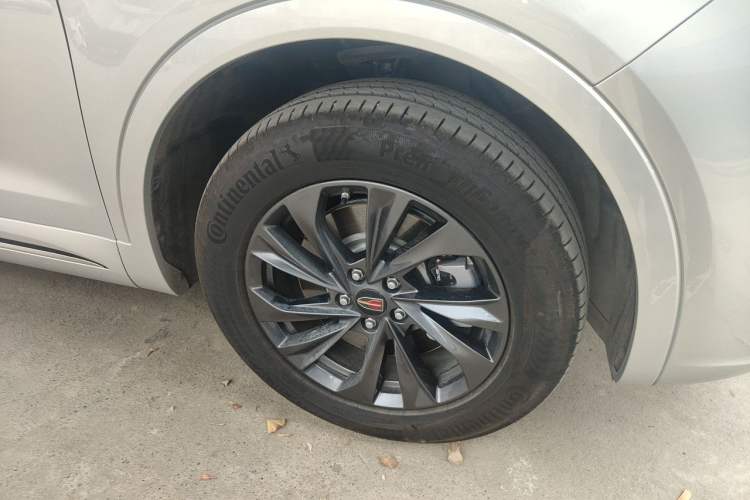 Used Hongqi HS5 2023 2.0T Qixiang Pro Edition Right Front Wheel Hub