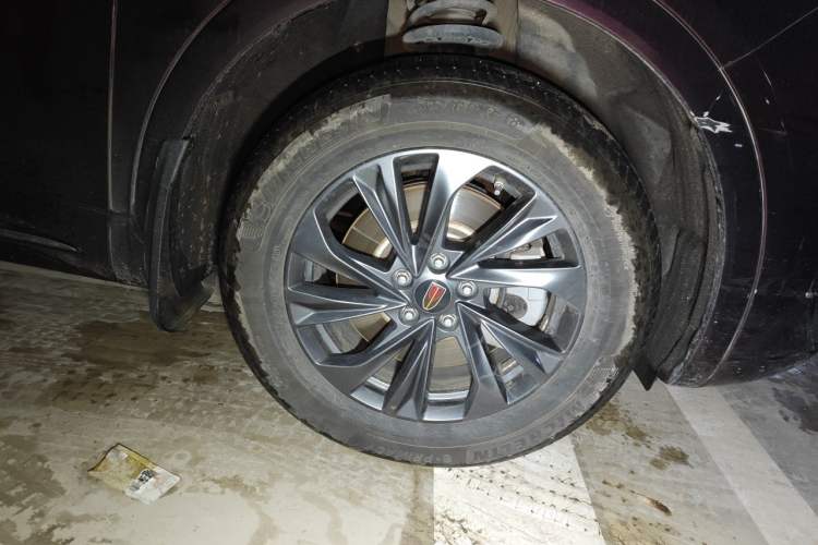 Used Hongqi HS5 2023 2.0T Qixiang Pro Edition Right Front Wheel Hub