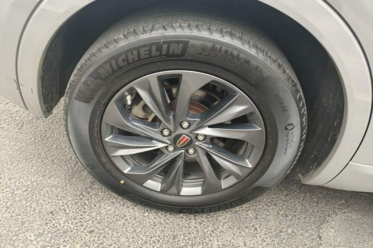 Used Hongqi HS5 2023 2.0T Qixiang Pro Edition Right Rear Wheel Hub