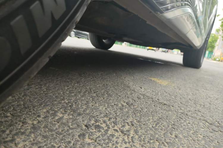 Used Hongqi HS5 2023 2.0T Qixiang Pro Edition Right Side Sill