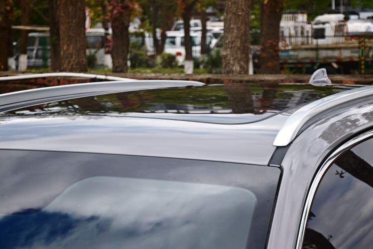 Used Hongqi HS5 2023 2.0T Qixiang Pro Edition Roof
