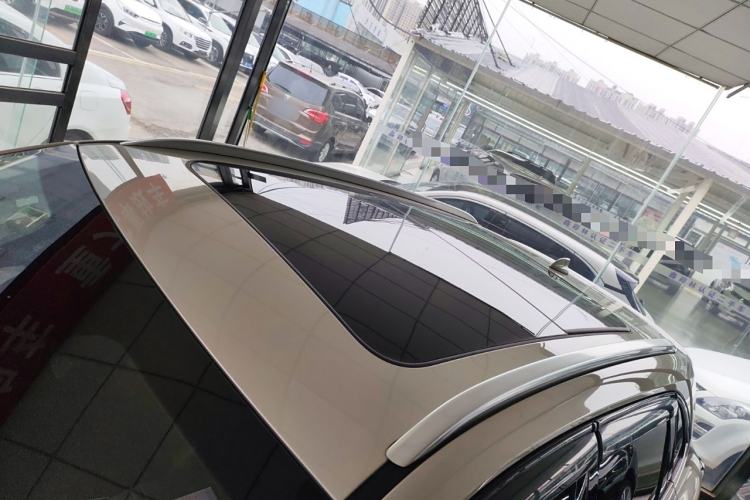 Used Hongqi HS5 2023 2.0T Qixiang Pro Edition Roof