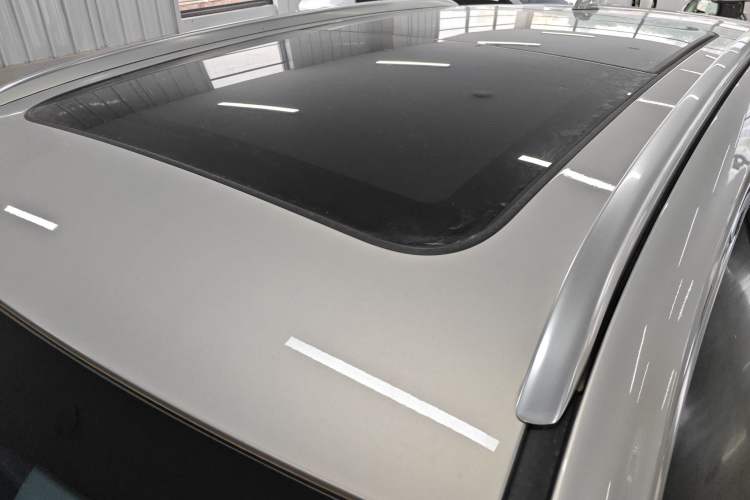 Used Hongqi HS5 2023 2.0T Four-Wheel Drive Flagship Pro Edition Roof
