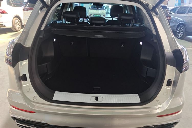 Used Hongqi HS5 2023 2.0T Qixiang Pro Edition Trunk