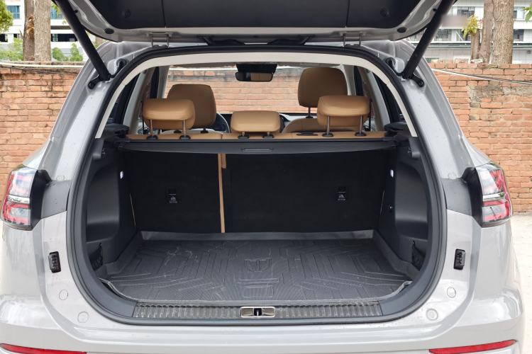 Used Hongqi HS5 2023 2.0T Qixiang Pro Edition Trunk