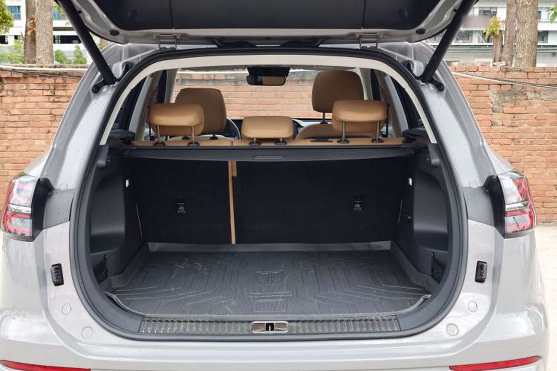 Used Hongqi HS5 2023 2.0T Qixiang Pro Edition Trunk