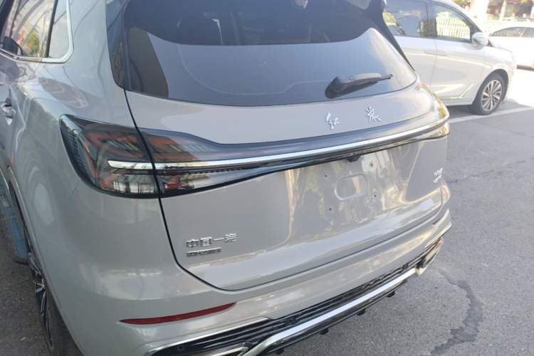Used Hongqi HS5 2023 2.0T Four-Wheel Drive Flagship Pro Edition Trunk