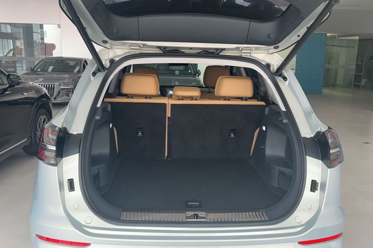 Used Hongqi HS5 2023 2.0T Four-Wheel Drive Flagship Pro Edition Trunk