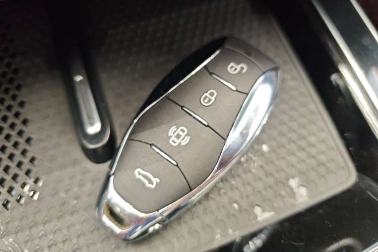 Used Hongqi HS5 2023 2.0T Qixiang Pro Edition Vehicle Key
