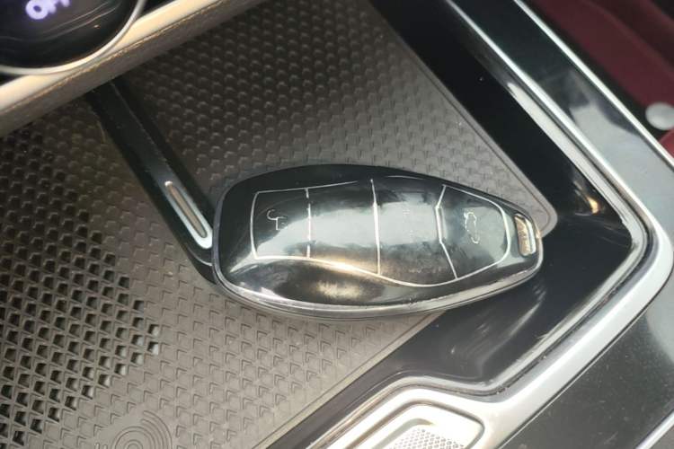 Used Hongqi HS5 2023 2.0T Qixiang Pro Edition Vehicle Key