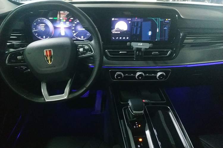 Used Hongqi HS5 2023 2.0T Qixiang Pro Edition Audio And AC Panel