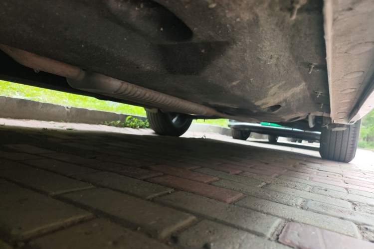 Used Hongqi HS5 2023 2.0T Qixiang Pro Edition Chassis Front Left