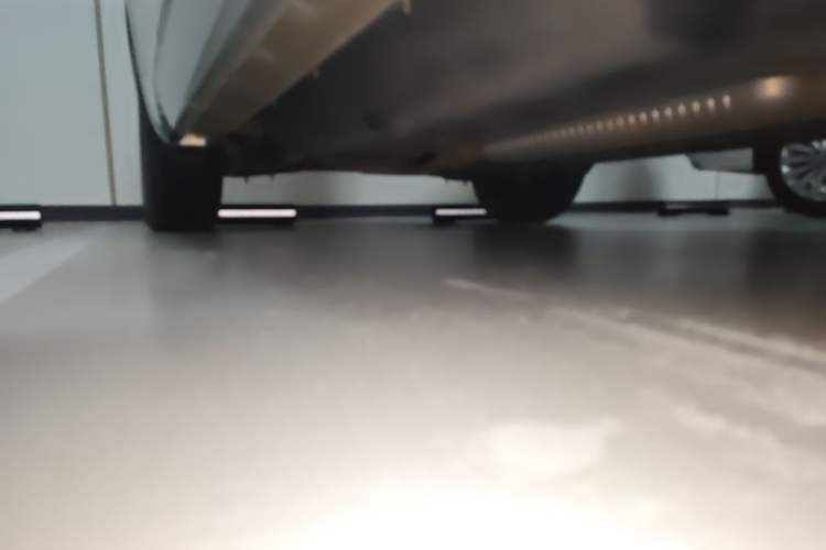 Used Hongqi HS5 2023 2.0T Qixiang Pro Edition Chassis Front Right