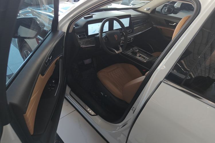 Used Hongqi HS5 2023 2.0T Four-Wheel Drive Flagship Pro Edition Driver Seat