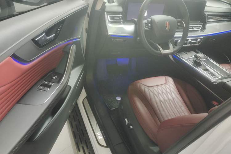 Used Hongqi HS5 2023 2.0T Four-Wheel Drive Flagship Pro Edition Driver Seat
