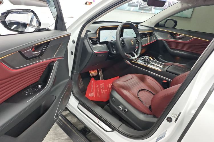 Used Hongqi HS5 2023 2.0T Four-Wheel Drive Flagship Pro Edition Driver Seat